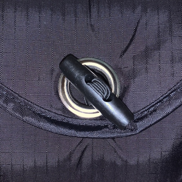 NWOT Clever Container Wristlet - Picture 3 of 11